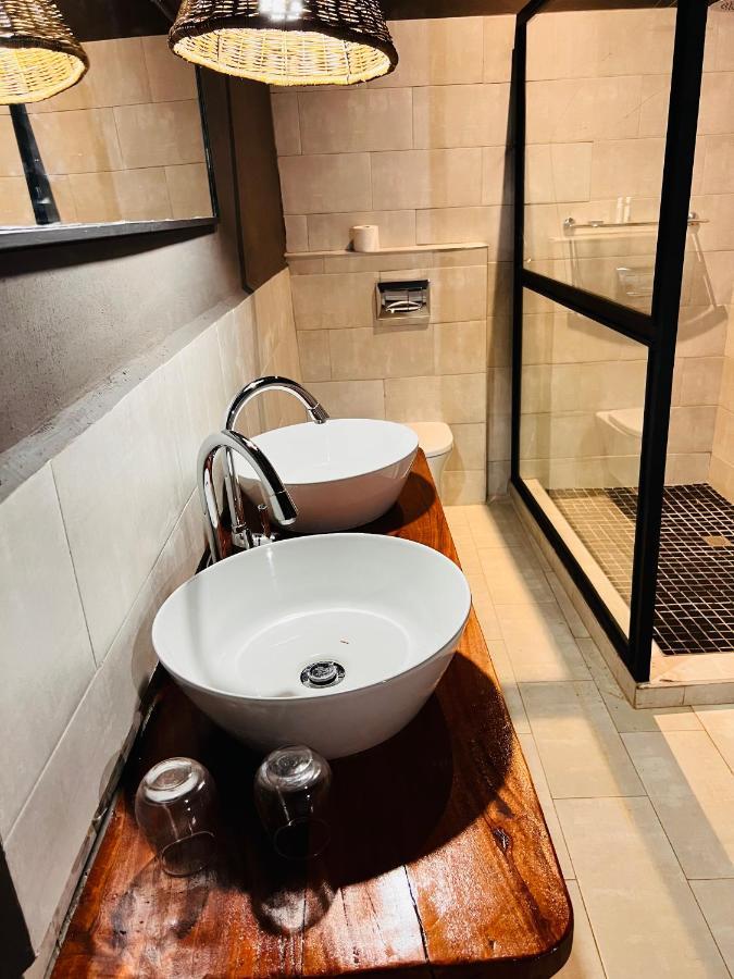 ليلونغوي The Shed Venue & Boutique Hotel المظهر الخارجي الصورة