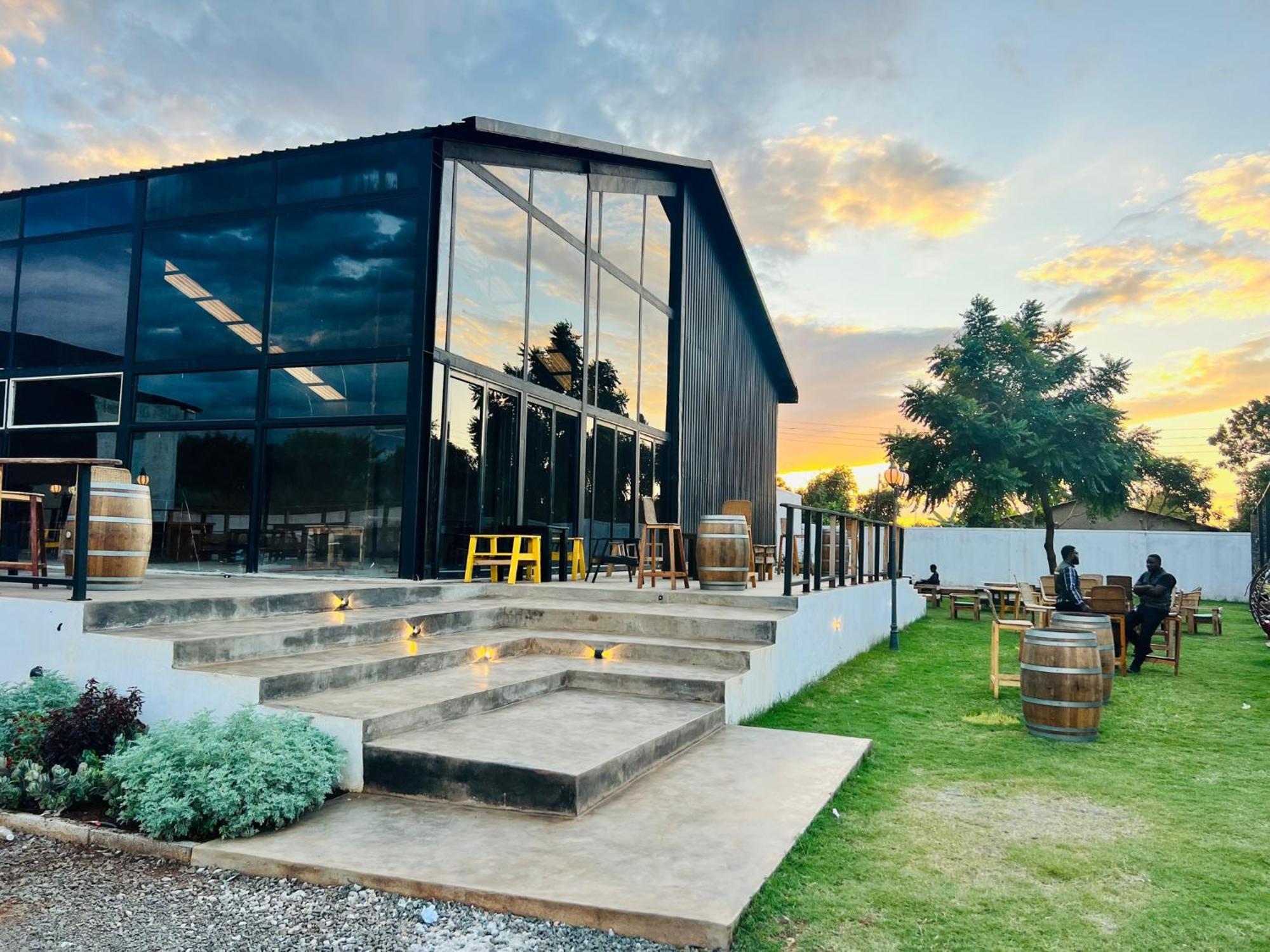 ليلونغوي The Shed Venue & Boutique Hotel المظهر الخارجي الصورة