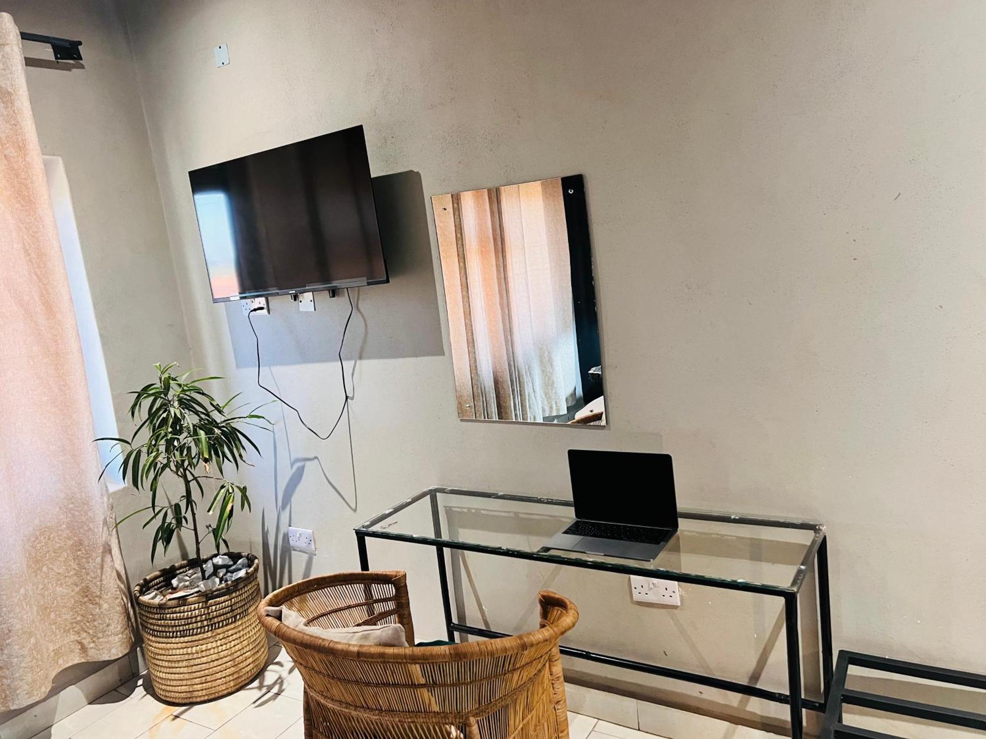 ليلونغوي The Shed Venue & Boutique Hotel المظهر الخارجي الصورة